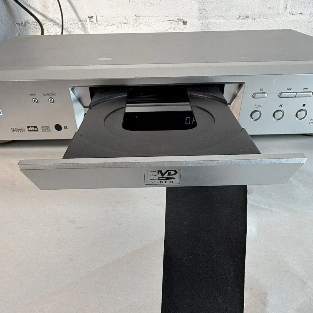 Sony DVP-NS300 DVD Player w/ Dolby Digital, DTS, CD/DVD/Video CD, Silver